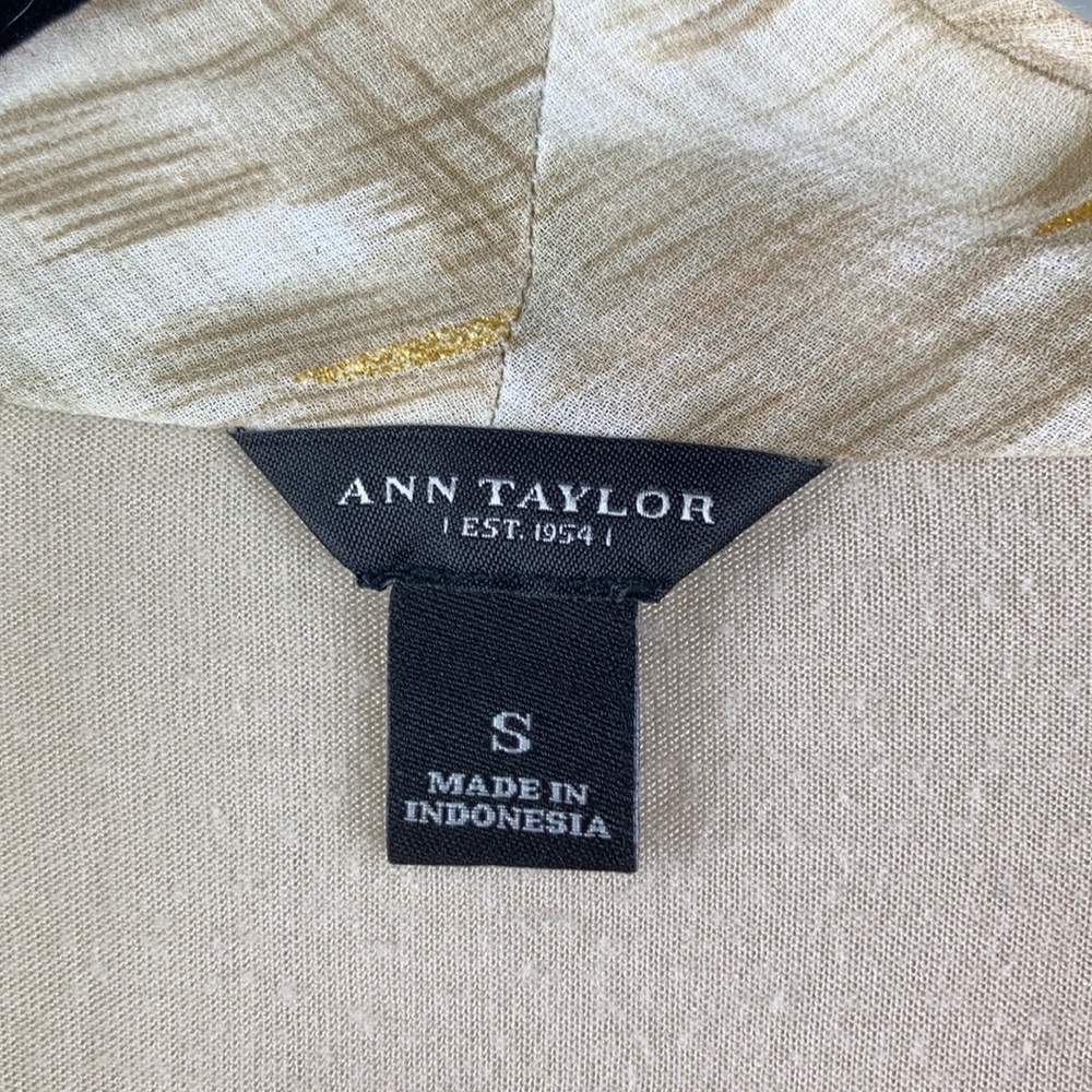 Ann Taylor Sleeveless Top - Picture 3 of 7